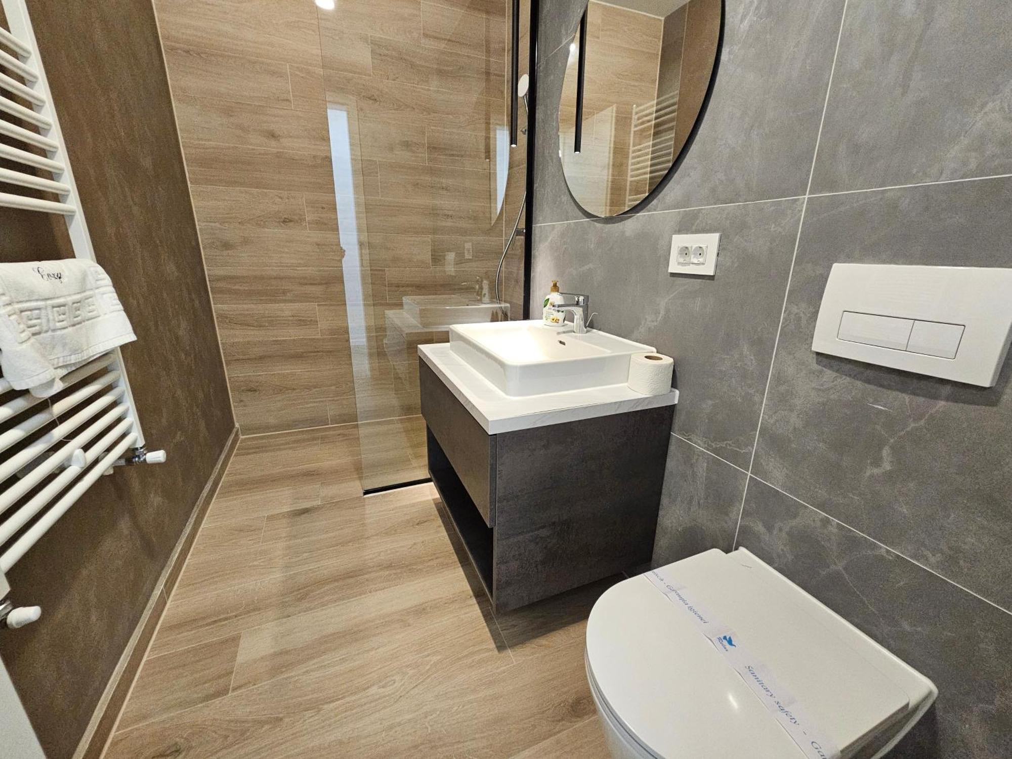 Deluxe Cozy Apartments - Coresi Mall #Braşov Dış mekan fotoğraf